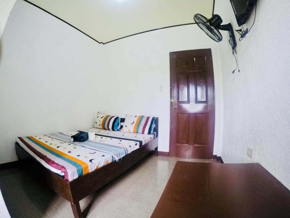 Ahras Place Apartment Coron Exterior photo